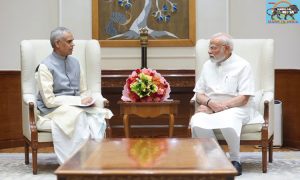 Gujarat Governor meets Prime Minister Modi